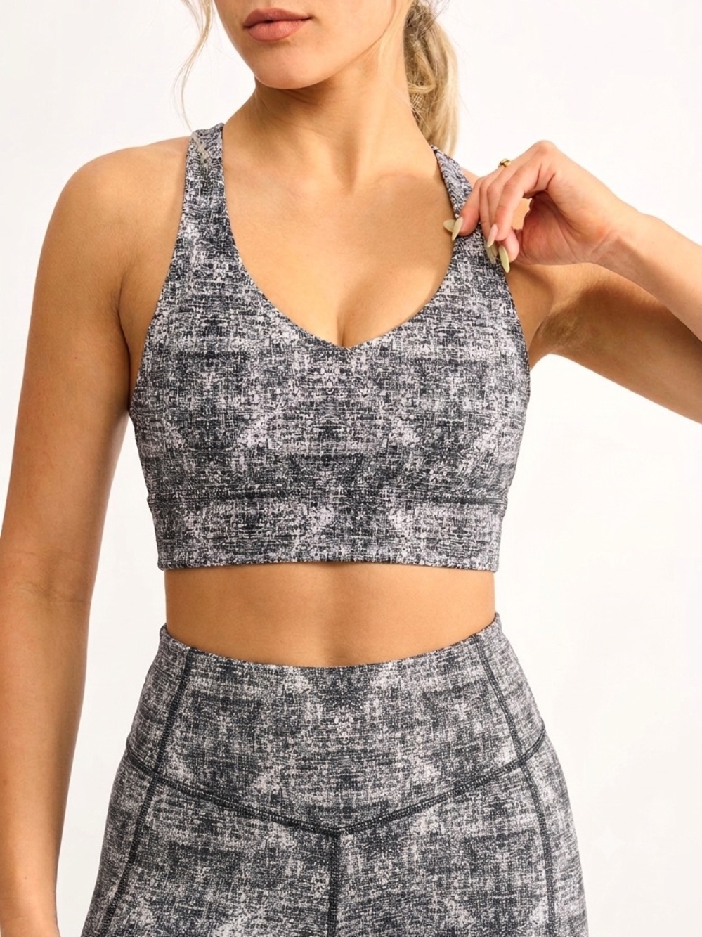 Buffbunny Strappy Back Sports Bra Size Large Black White Print